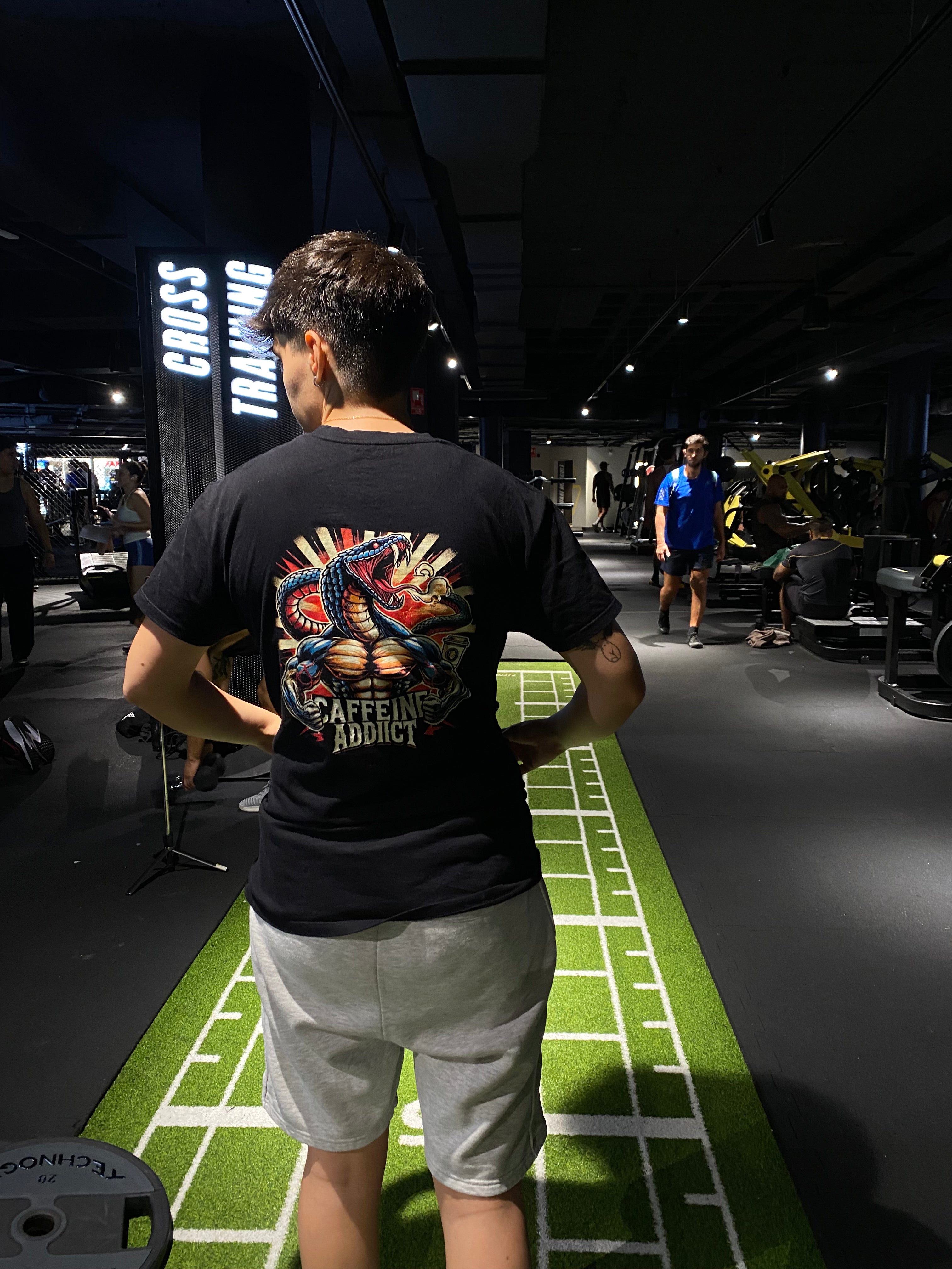 Camiseta Caffeine Addict - Negra