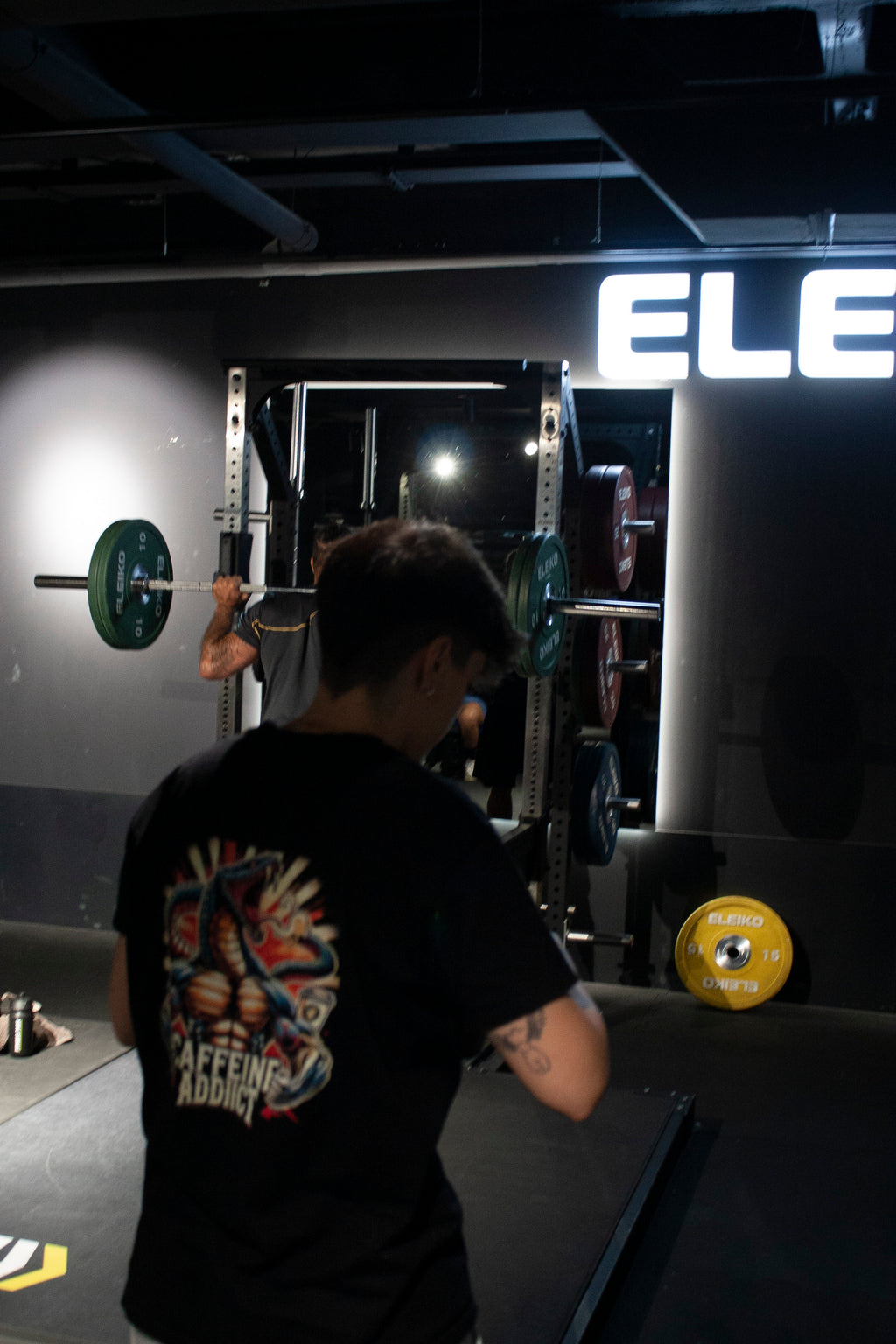 Camiseta Caffeine Addict - Negra