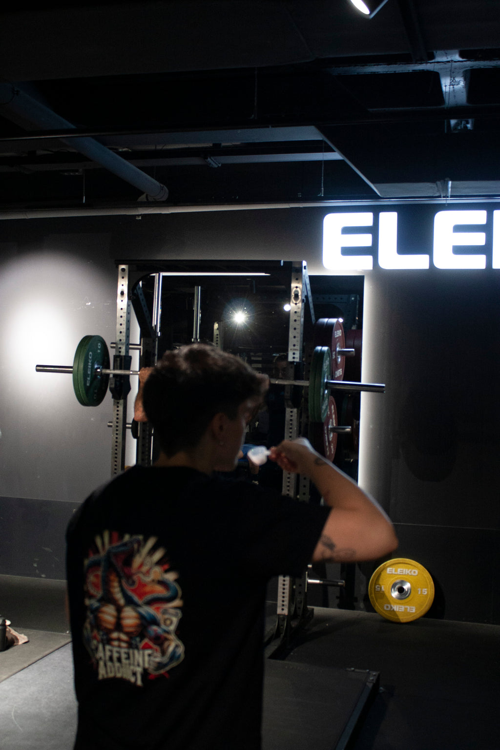 Camiseta Caffeine Addict - Negra